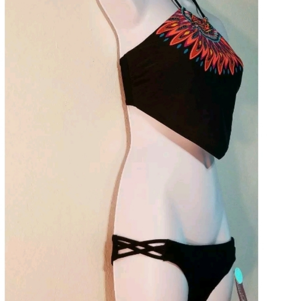 ARIZONA jrs 2 PIECE Halter Bikini MEDIUM NEW - Picture 2 of 4